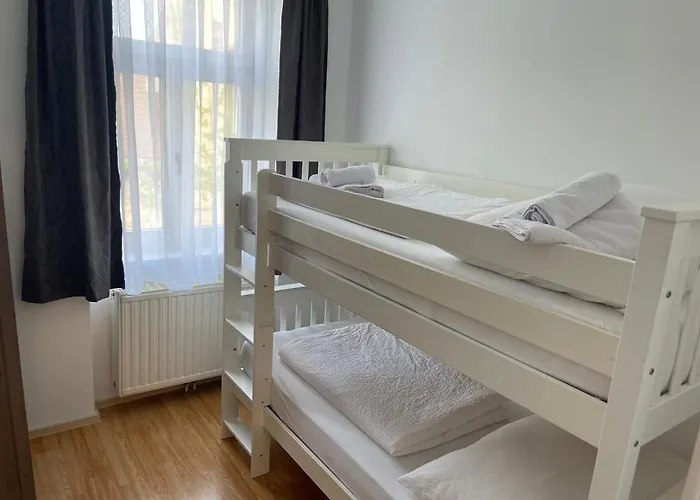 Peaceful For 4 Apartment *